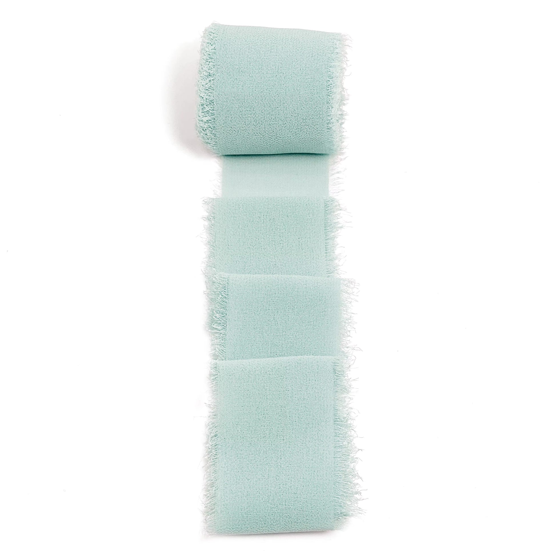 Ruban en mousseline de soie avec bord effiloché